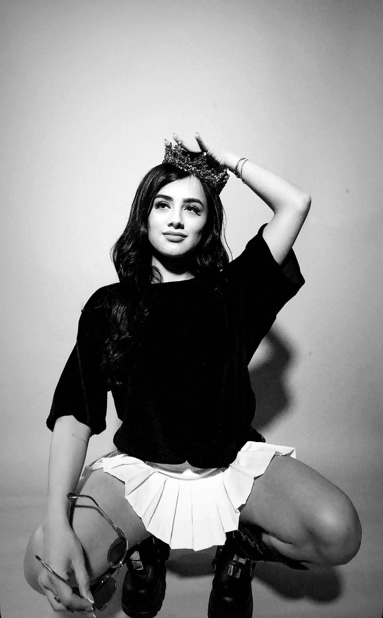 CICIBI wearing a crown, editorial